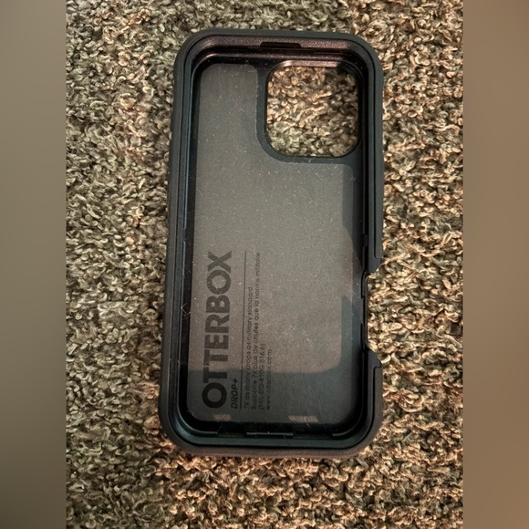 OtterBox Black Protective Phone Case for IPhone 16 ProMax - Picture 2 of 2